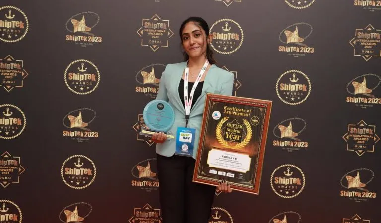 Indian Girl sails on Efficiency to conquer the world of hardship.